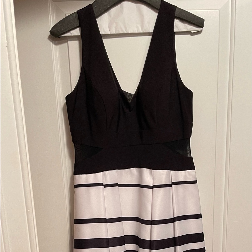 Stunning Xscape Ball Gown Black and White Dress Size 12